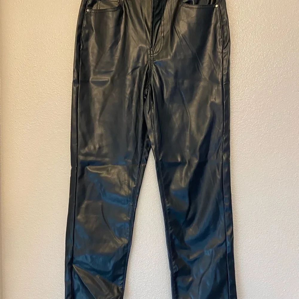 Indigo Rising Faux Leather pants High Rise Straight black juniors 7/28